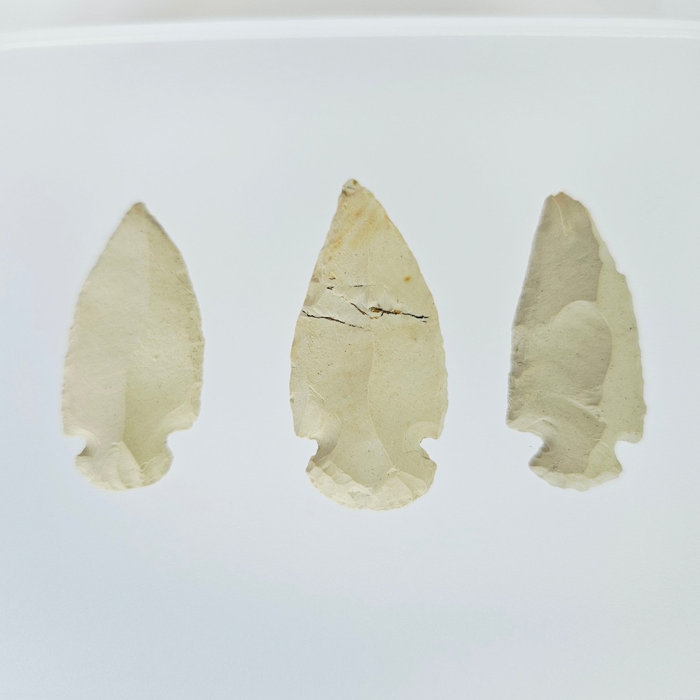 3pc Stone Arrowhead Set Cream Chert Flint Hand Knapped Primitive Artifacts
